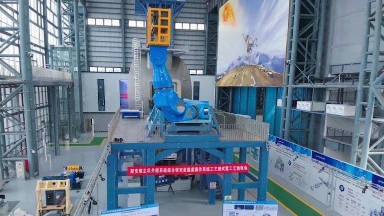 China tests fusion maintenance robot
