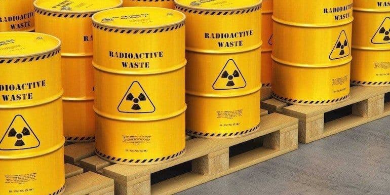 Kazakhstan bans foreign nuclear waste