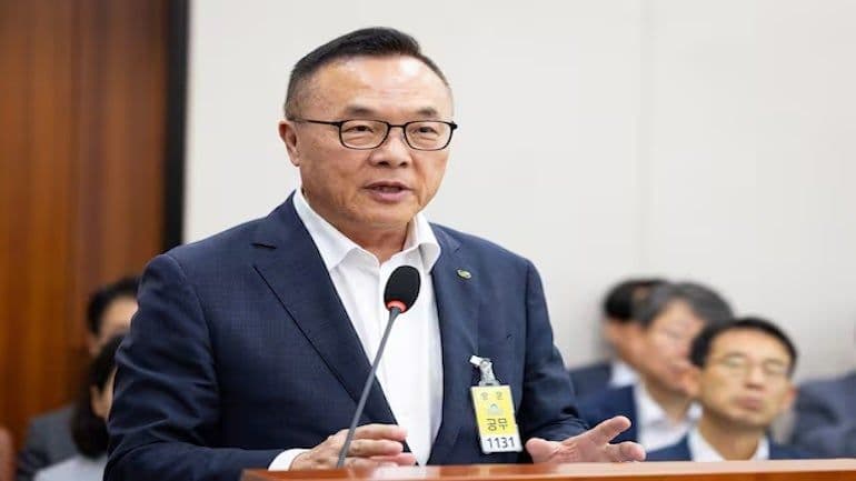 KHNP President resigns amid contract controversy