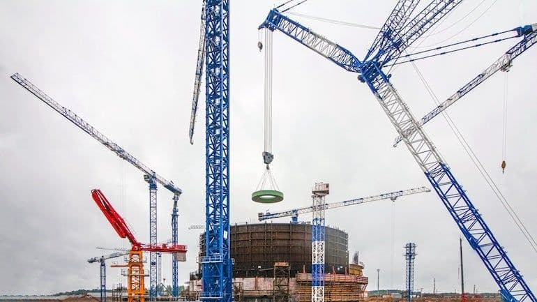 Leningrad 7 installs support truss