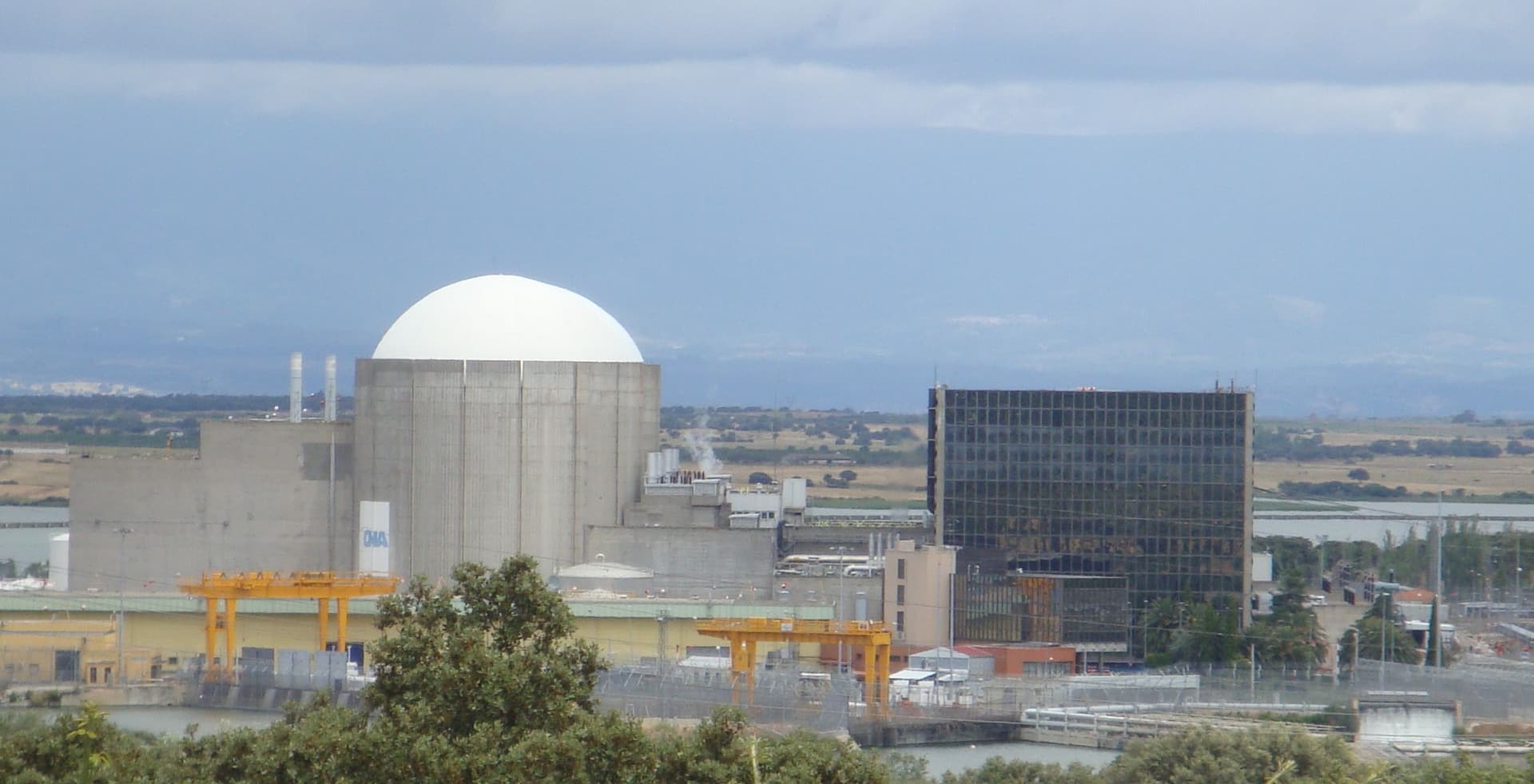 Spain delays Almaraz shutdown