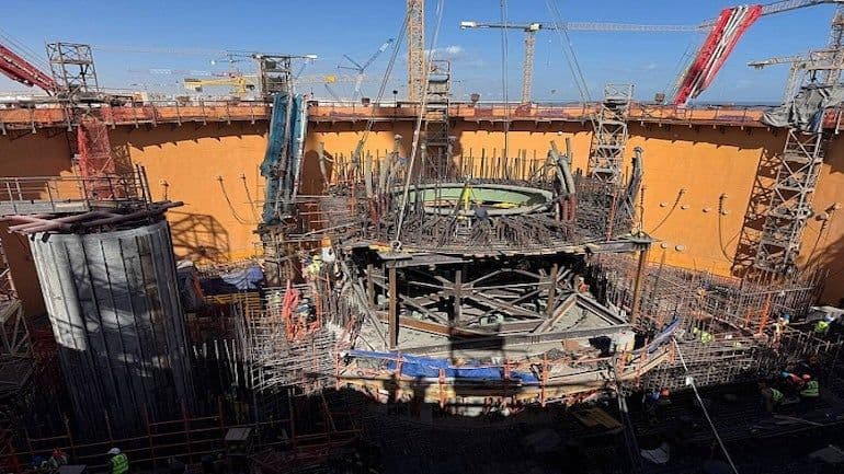 Thrust truss installed at El Dabaa 1