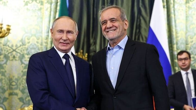 Iran inks deal for 8 new reactors