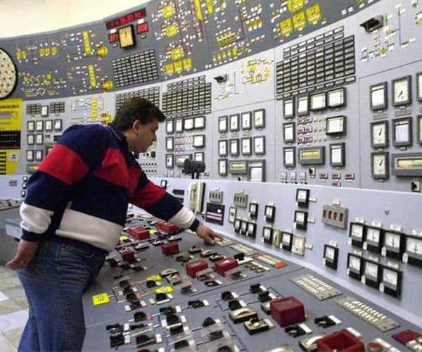 $450,000 gift fuels nuclear research at UTA