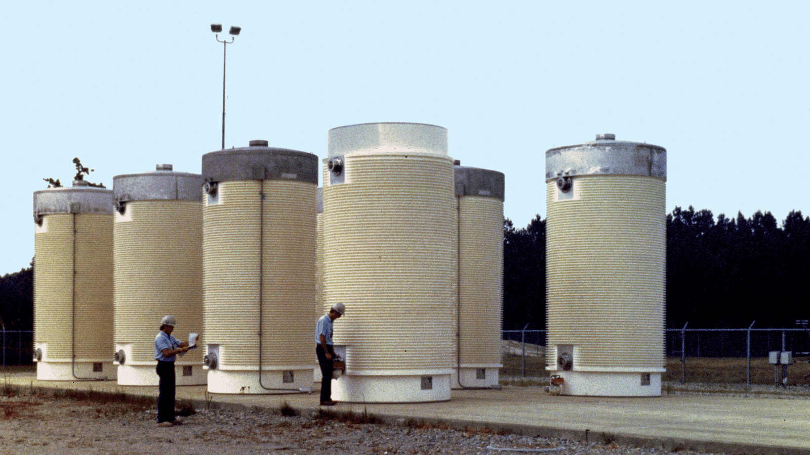 Amended DOE standard contract reduces SNF responsibility, report says