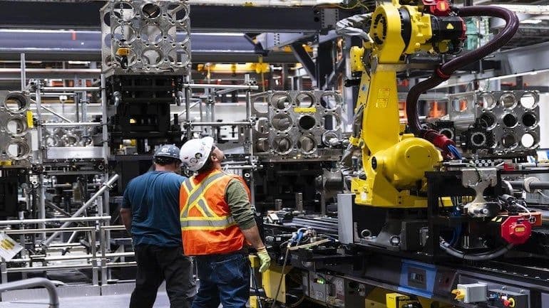 Bruce 4 sets Candu refurb record