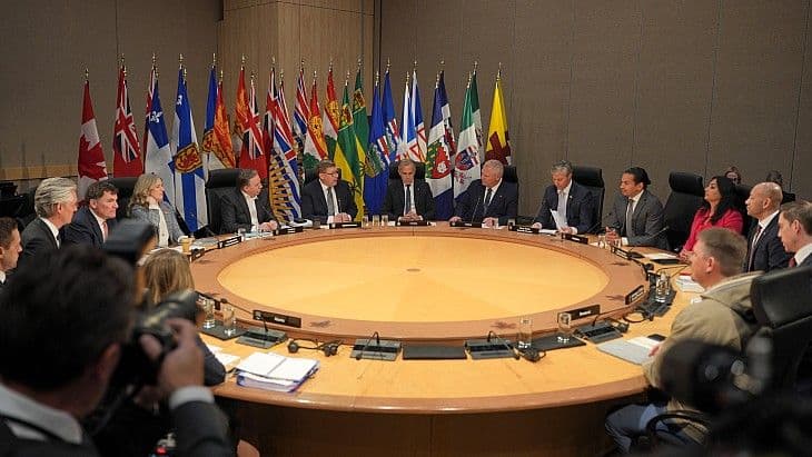 Canadian leaders outline plans to become energy 'superpower'
