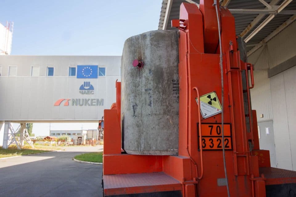 Chernobyl updates: Stable fuel particles, solid waste disposal