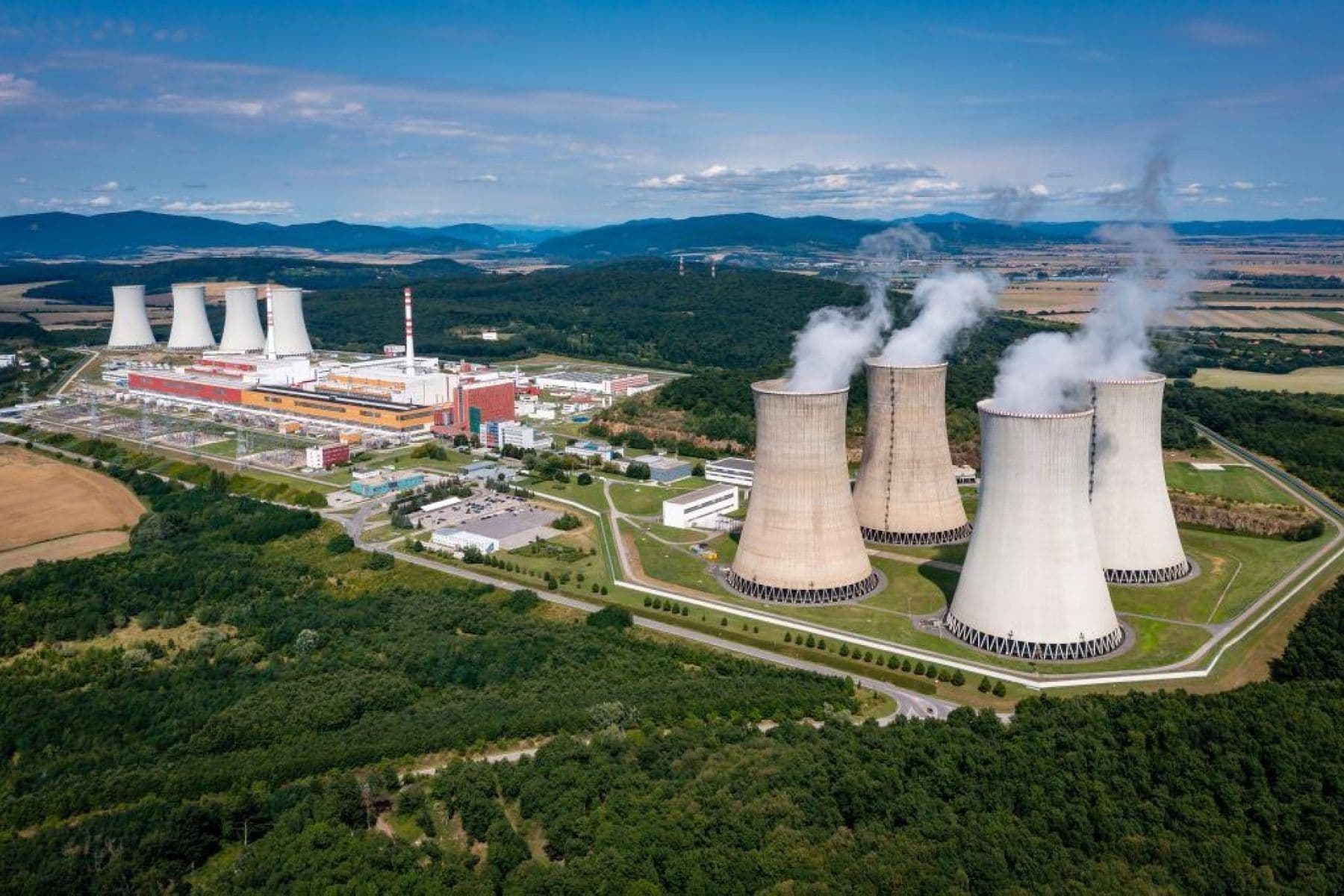 Fuel loading begins at Slovakia's Mochovce 4