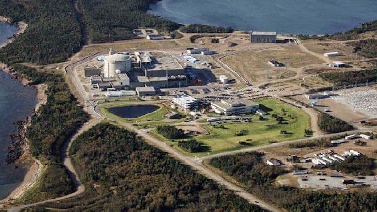 Heavy water leak at Point Lepreau
