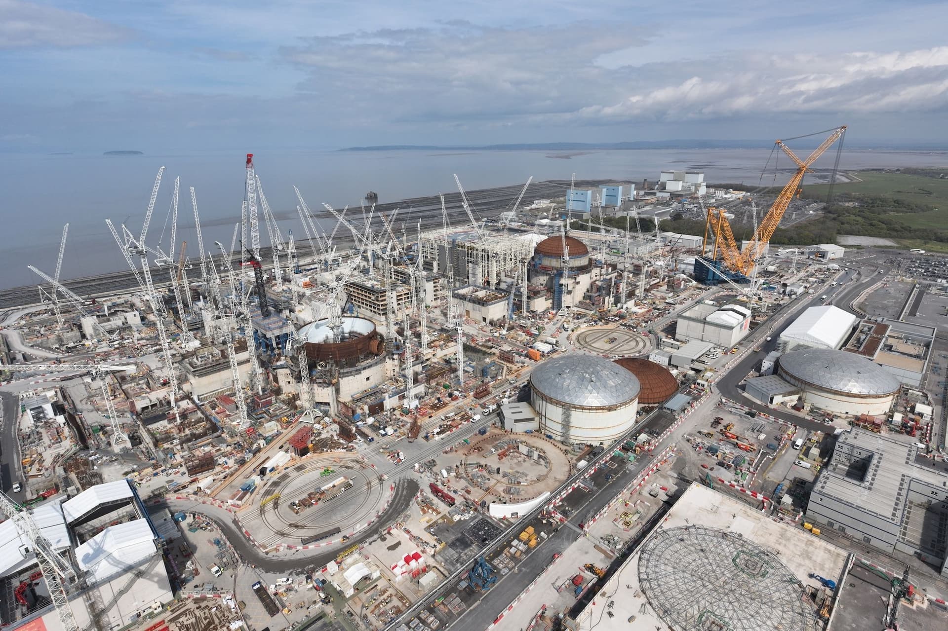Hinkley start-up slips to 2030