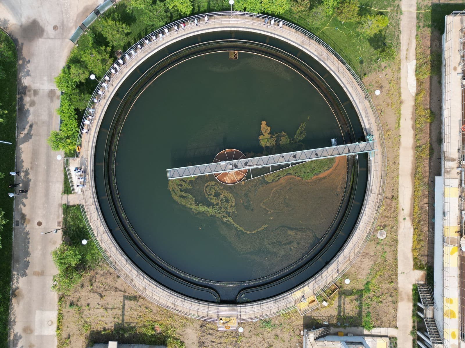 How does a city-state with almost no natural freshwater now supply up to 40 percent of its national water demand from treated used water pushed through advanced membranes?