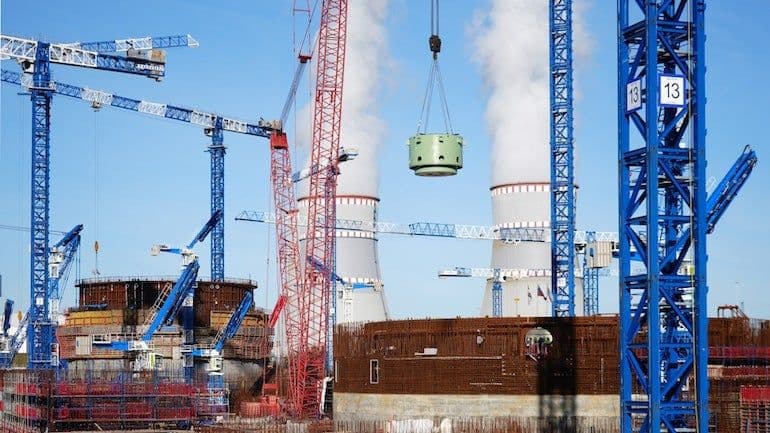 Leningrad 8 advances melt trap installation