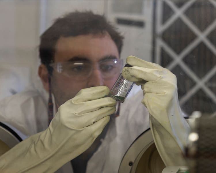 ORNL completes challenging molten salt property measurements