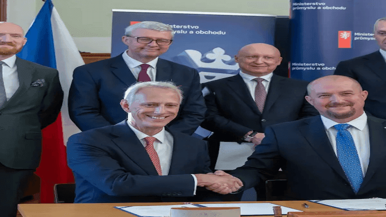 ŠKODA lands key R-R SMR contract